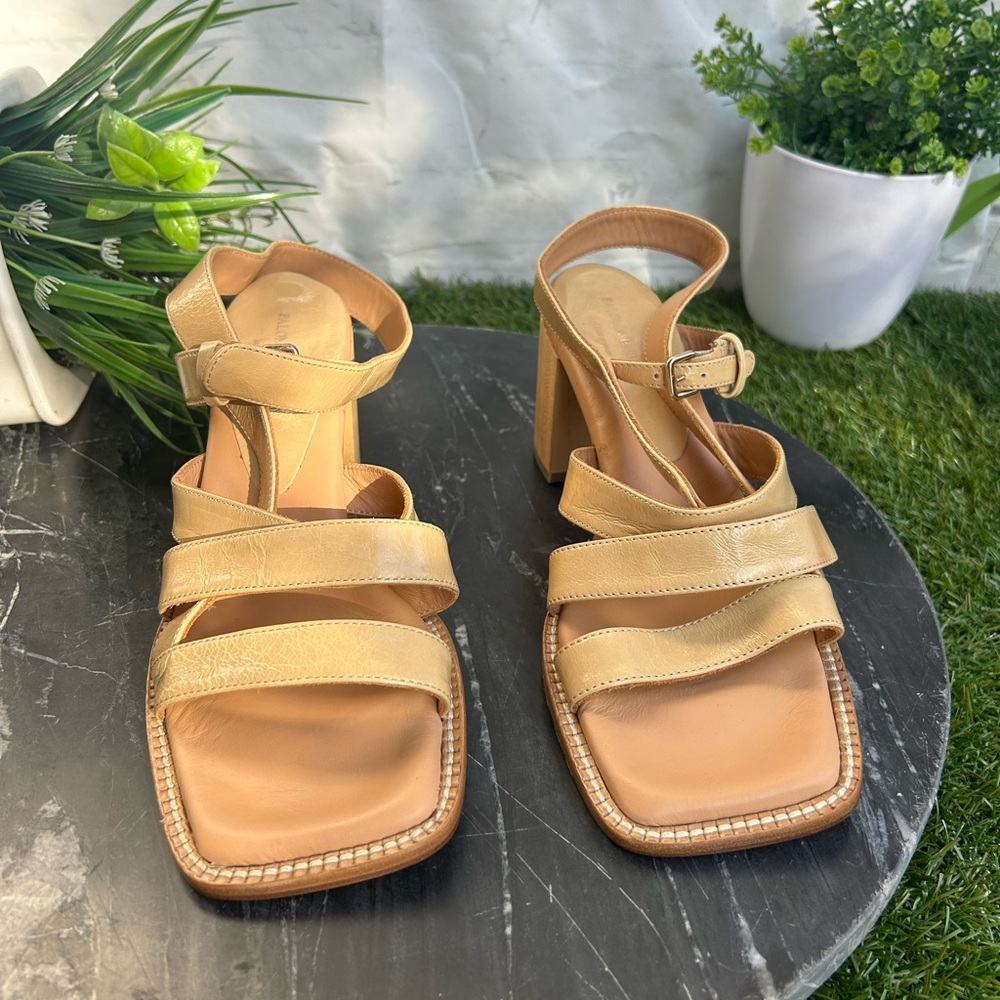 PALOMA BARCELO
Women's beige leather sandals with square toe size 36 US 6 - Picture 10 of 17